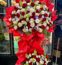 Hoa khai trương 10 đỏ rực