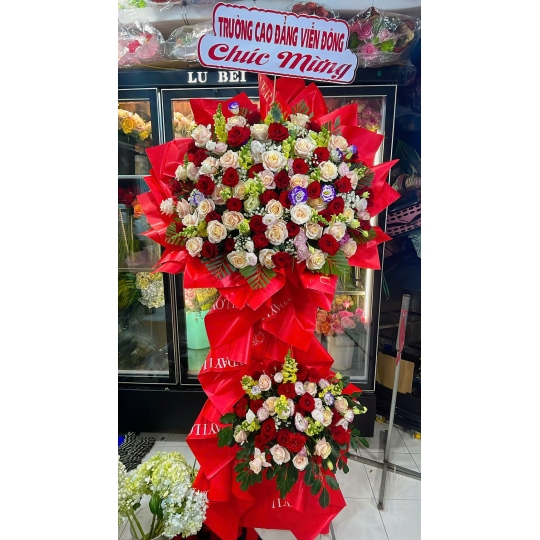 Hoa khai trương 10 đỏ rực